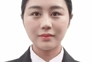 初中生物老师：尹丽行