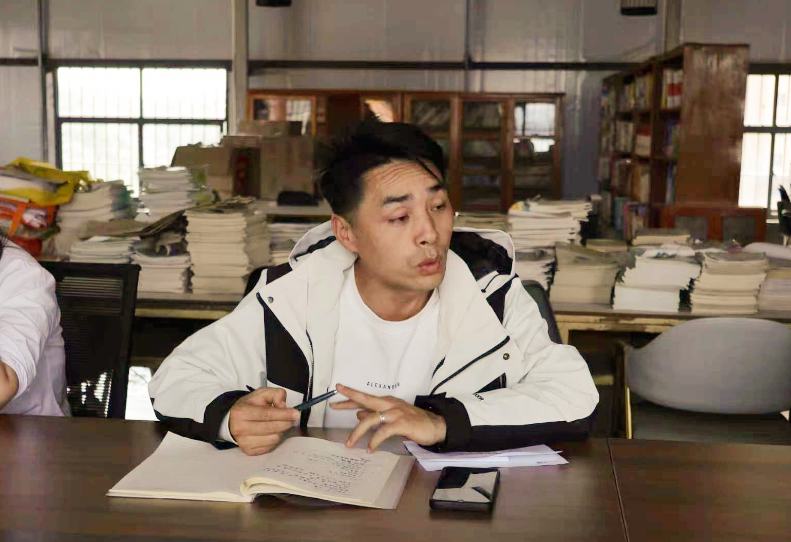 凝心聚力谋教学 精耕细作促发展——青龙文武学校召开四月第一次